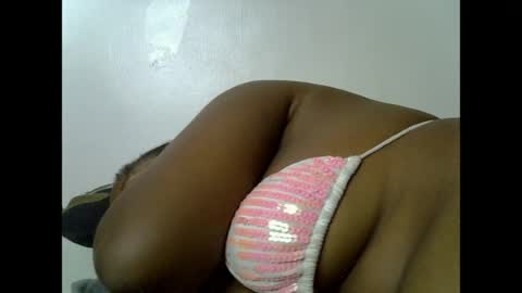 sweetcoochiex online show from June 18, 12:23 am