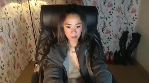 Snapshot of sweetdannica chatting on December 21, 2:37 pm Danni online show from December 21, 2:37 pm