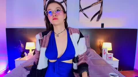 Snapshot of sweeteuphoria_ chatting on October 7, 9:08 pm Ephoria online show from October 7, 9:08 pm