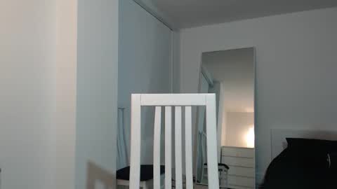 sweef online show from December 18, 1:32 am