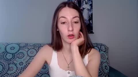 Snapshot of sweetheart_77 chatting on October 19, 10:39 am Emma online show from October 19, 10:39 am