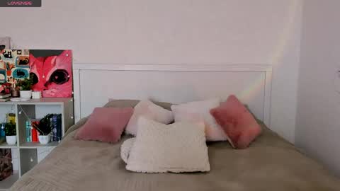 Hannah online show from May 13, 2:12 pm