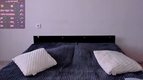 Hannah online show from December 6, 12:05 pm