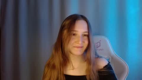 Annie online show from May 6, 8:46 pm