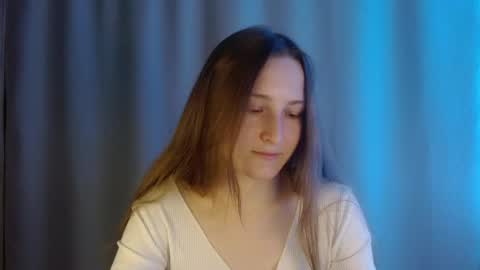Annie online show from May 13, 9:31 pm