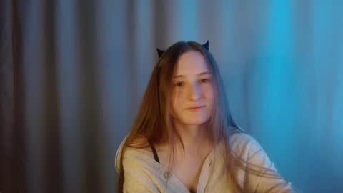 Annie online show from June 2, 9:49 pm