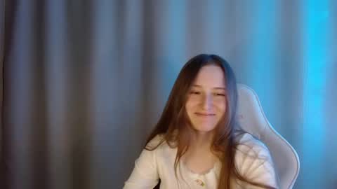 Annie online show from May 7, 8:56 pm