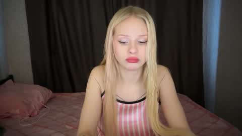 Snapshot of sweetielis chatting on January 12, 7:00 am sweetie Lisa3 online show from January 12, 7:00 am