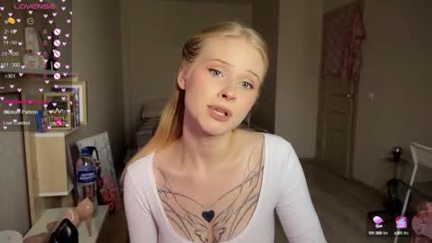 Snapshot of sweetielis chatting on September 14, 3:21 pm sweetie Lisa3 online show from September 14, 3:21 pm
