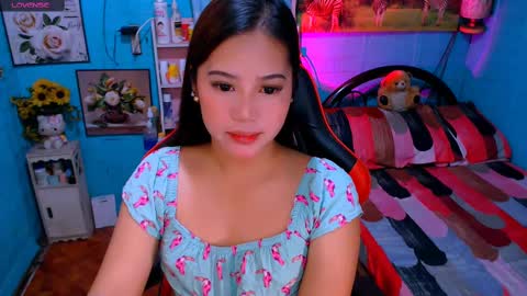 Snapshot of sweetienicole chatting on March 1, 6:00 pm Nicole online show from March 1, 6:00 pm