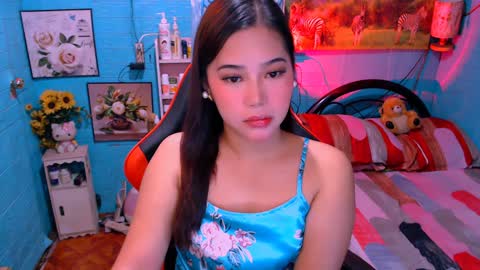 Snapshot of sweetienicole chatting on January 27, 4:01 pm Nicole online show from January 27, 4:01 pm