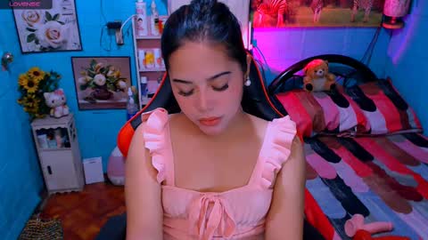 Snapshot of sweetienicole chatting on February 26, 3:54 pm Nicole online show from February 26, 3:54 pm