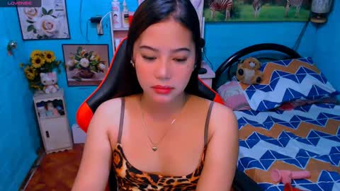 Snapshot of sweetienicole chatting on March 7, 6:00 pm Nicole online show from March 7, 6:00 pm
