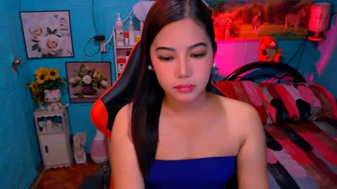 Snapshot of sweetienicole chatting on December 10, 7:05 am Nicole online show from December 10, 7:05 am