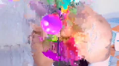 Snapshot of sweetkatik chatting on January 4, 3:49 pm karen online show from January 4, 3:49 pm