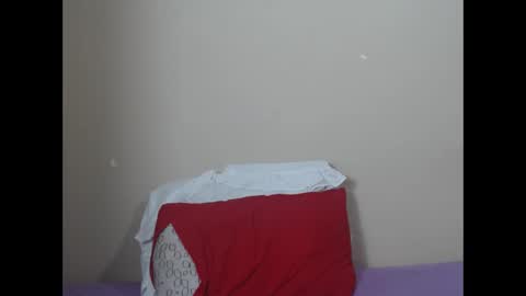 sweetlipss_ online show from September 11, 11:49 pm