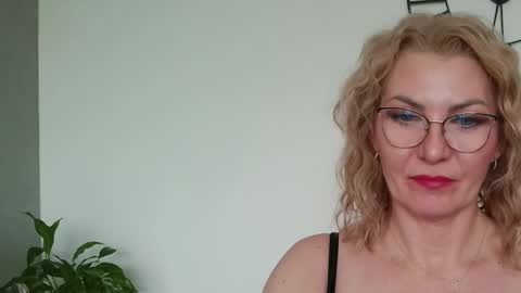 sweetmarthaaa online show from March 5, 12:56 pm