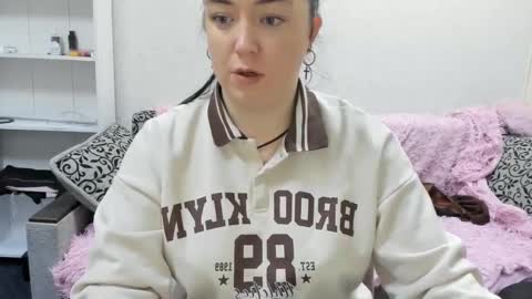 Snapshot of sweetmarylove chatting on February 24, 9:19 am sweetmarylove online show from February 24, 9:19 am