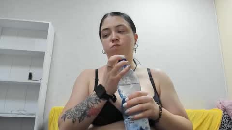Snapshot of sweetmarylove chatting on January 24, 10:43 am sweetmarylove online show from January 24, 10:43 am