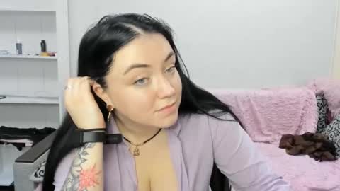 Snapshot of sweetmarylove chatting on March 9, 11:25 am sweetmarylove online show from March 9, 11:25 am