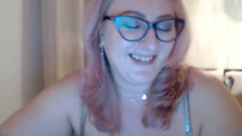 Snapshot of sweetmayacutie chatting on September 19, 6:29 pm sweetmaya online show from September 19, 6:29 pm