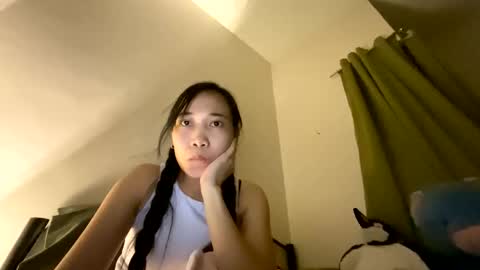 sweetmeeoowe_69 online show from February 26, 8:35 pm