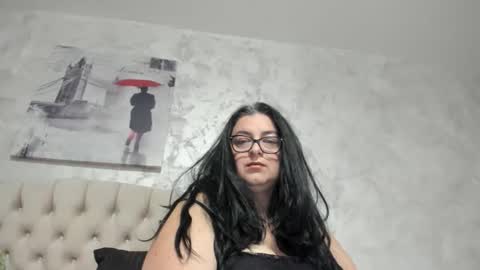 sweetmiki9 online show from May 2, 2:48 am