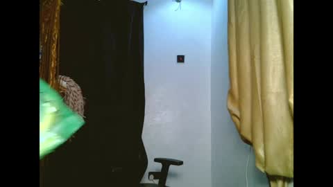 sweetmila9 online show from May 9, 8:05 am