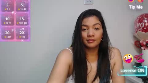 Snapshot of sweetmom12 chatting on October 23, 2:06 am Sweetmom12 online show from October 23, 2:06 am