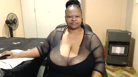 sweetnoziexxx online show from June 18, 5:42 am