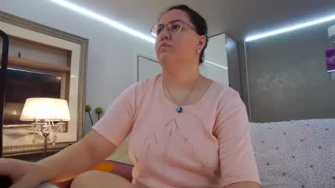 SweetRaisa online show from June 22, 2:05 am