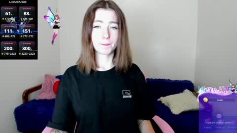 Snapshot of sweets_alma chatting on January 9, 6:17 am sweets_alma online show from January 9, 6:17 am
