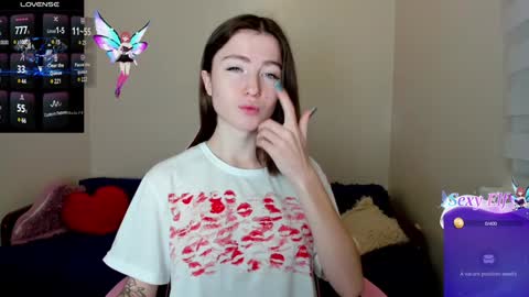 Snapshot of sweets_alma chatting on January 6, 6:14 am sweets_alma online show from January 6, 6:14 am
