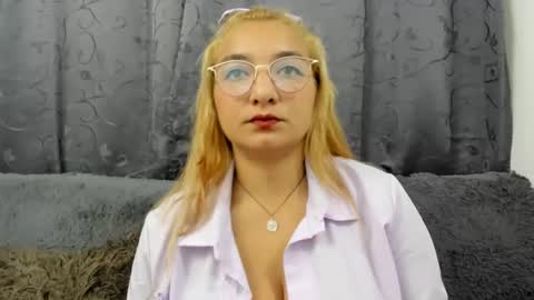 Carla Dubois online show from February 17, 6:50 pm