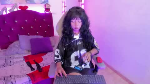 sweetx__cherry online show from April 24, 1:47 pm