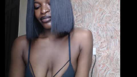 Snapshot of sweetxxboobsx chatting on September 22, 12:42 am sweetxxboobsx online show from September 22, 12:42 am