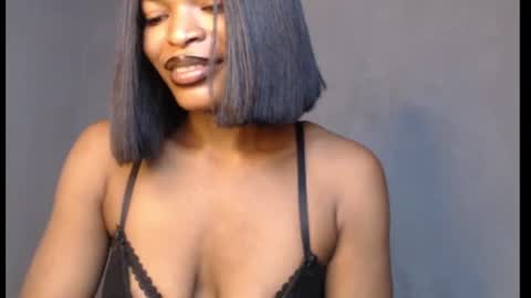 sweetxxboobsx online show from August 1, 8:16 am