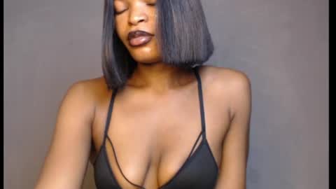 sweetxxboobsx online show from June 22, 9:28 am