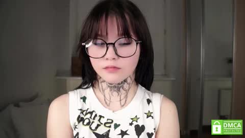 Astrid online show from December 1, 7:49 pm