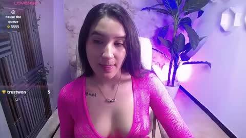 Catalina online show from November 29, 12:42 pm