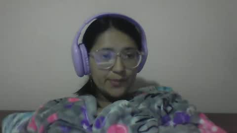 Snapshot of sweetyypeach chatting on February 2, 5:10 am sweetyypeach online show from February 2, 5:10 am