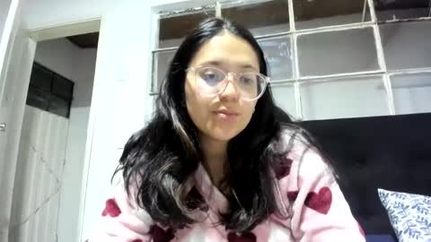 Snapshot of sweetyypeach chatting on January 4, 3:50 am sweetyypeach online show from January 4, 3:50 am