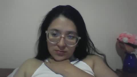 Snapshot of sweetyypeach chatting on January 9, 3:47 am sweetyypeach online show from January 9, 3:47 am