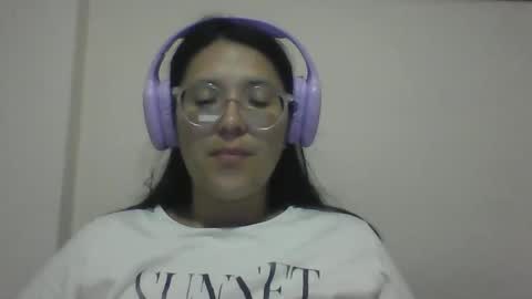 Snapshot of sweetyypeach chatting on February 24, 3:21 am sweetyypeach online show from February 24, 3:21 am