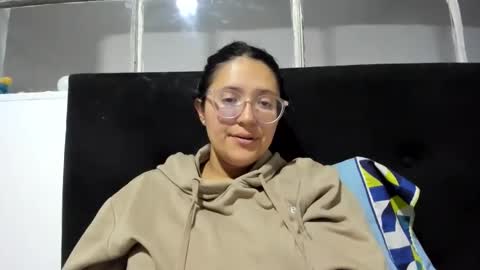 Snapshot of sweetyypeach chatting on March 8, 1:48 am sweetyypeach online show from March 8, 1:48 am