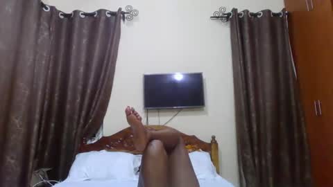 swt_bby2 online show from April 24, 7:05 pm