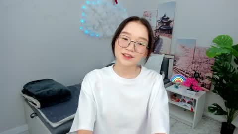 Yuki online show from June 11, 2:36 pm