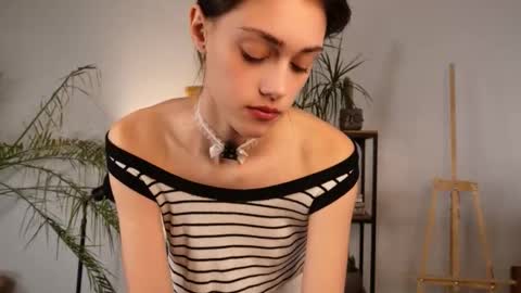 Snapshot of t_tragedienne chatting on September 27, 3:19 pm Heeey im Helena3 -- fav555100333 -- pvts only premium and after my public show 3 online show from September 27, 3:19 pm