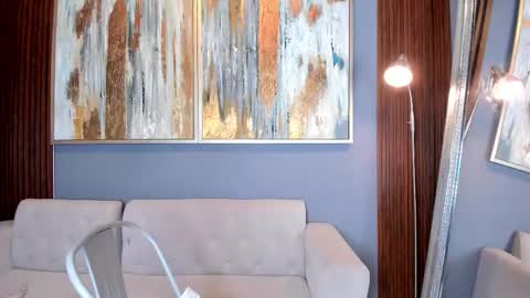 Tahiela  online show from March 18, 3:33 am