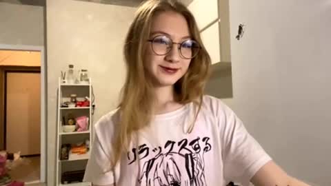 Tessa online show from December 4, 6:19 pm